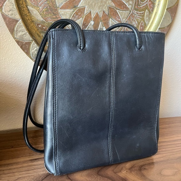 5/$100 Vintage 90s Black Nine West Genuine Leather Structured Shoulder Bag - Picture 1 of 14